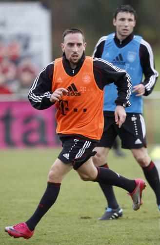 2010-11-10t135631z_01_reh07_rtridsp_3_soccer-germany_reuters