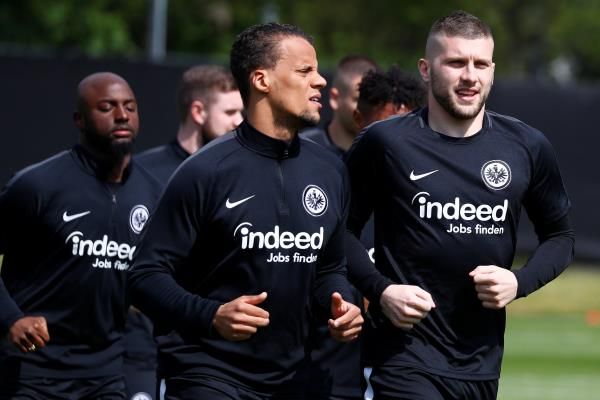 لاعبو فرانكفورت