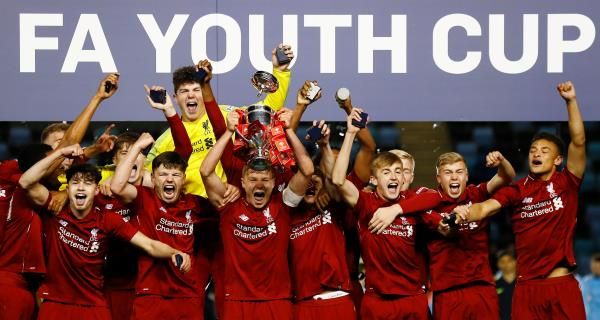 2019-04-25t215636z_1665955702_rc1b27637890_rtrmadp_3_soccer-england-mci-liv-youth_reuters
