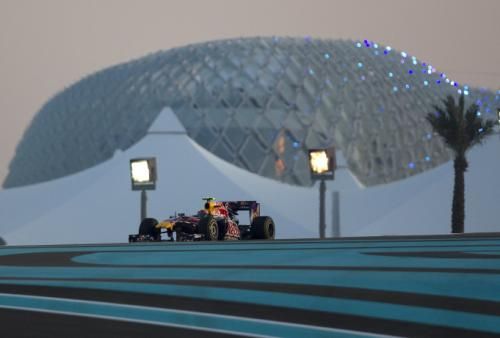 2010-11-12t160352z_01_yas18_rtridsp_3_motor-racing-prix_reuters