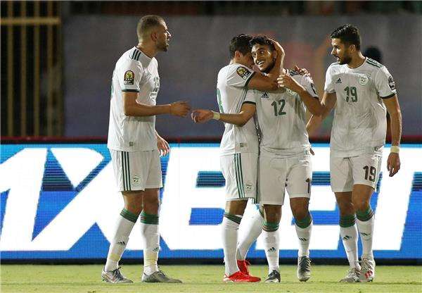 لاعبو منتخب الجزائر