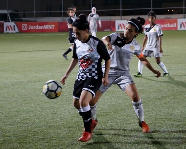 من دوري المحترفات