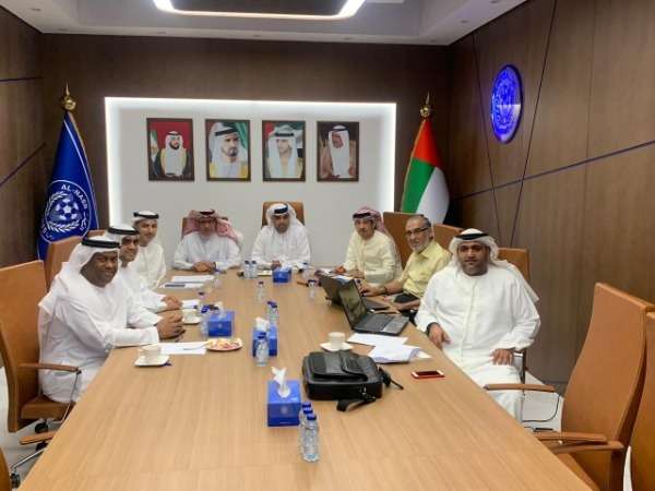 من الاجتماع