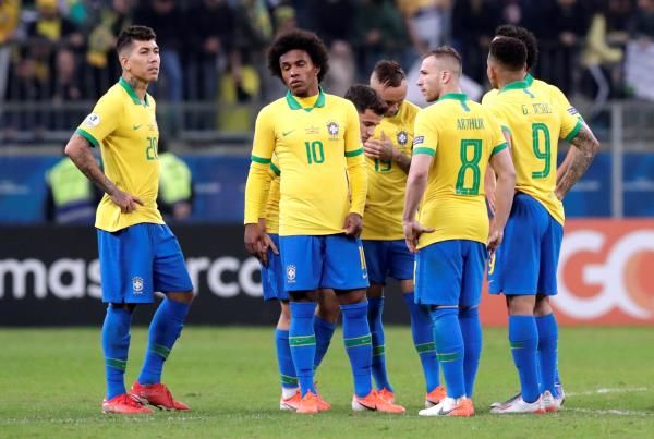 لاعبو منتخب البرازيل