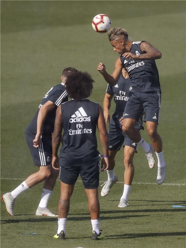 دياز مع الريال