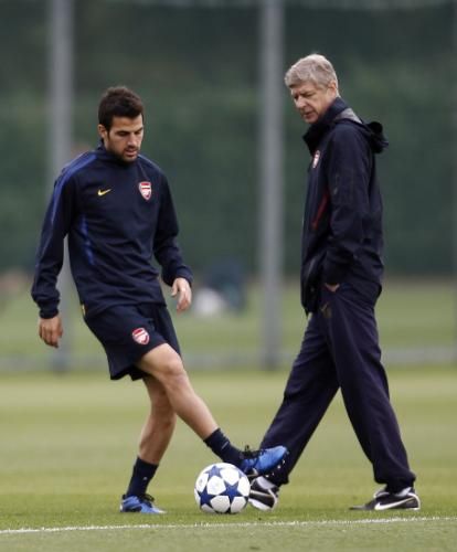 2010-10-18t120849z_01_edy13_rtridsp_3_soccer-champions_reuters