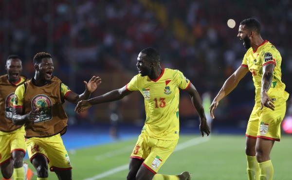 مواز أديليهو