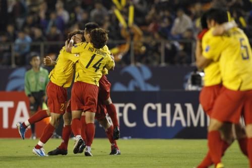 2010-11-13t111938z_01_jpn507_rtridsp_3_soccer-asia-final_reuters