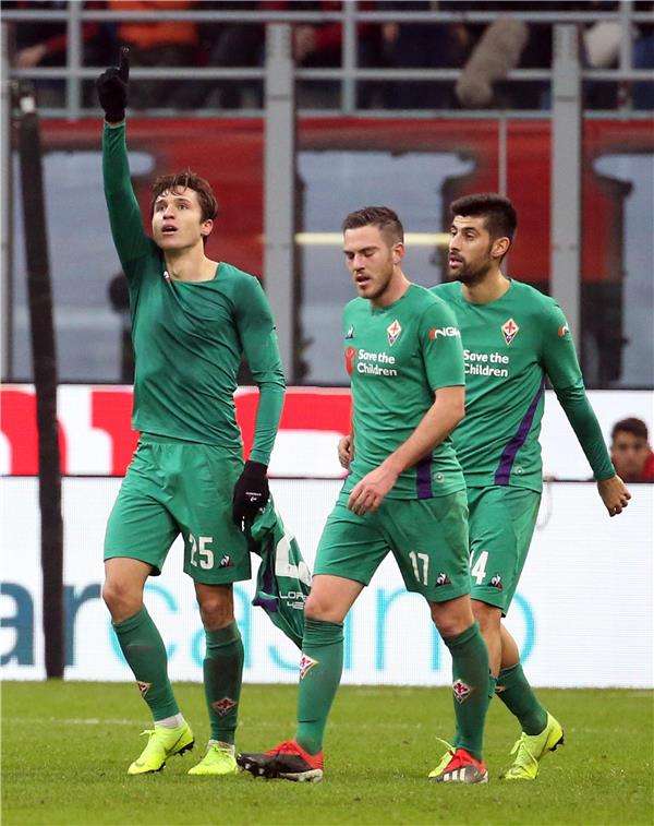 لاعبو فيورنتينا 