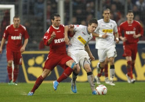 2010-11-13t163423z_01_ina07_rtridsp_3_soccer-germany_reuters