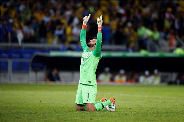 أليسون باكير