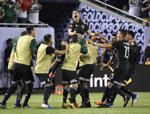 لاعبو المكسيك