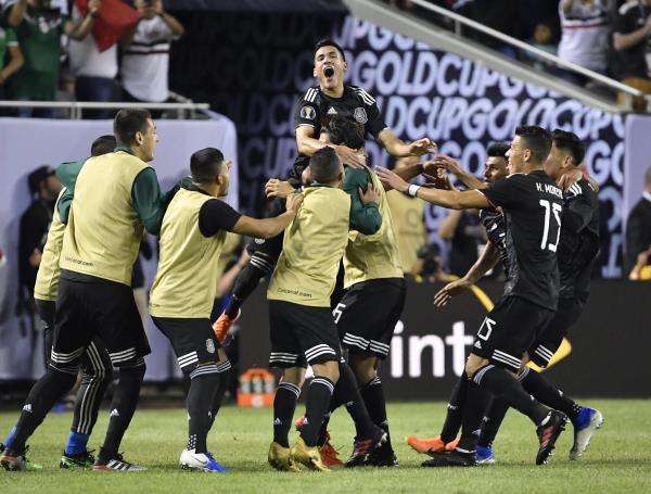 لاعبو المكسيك