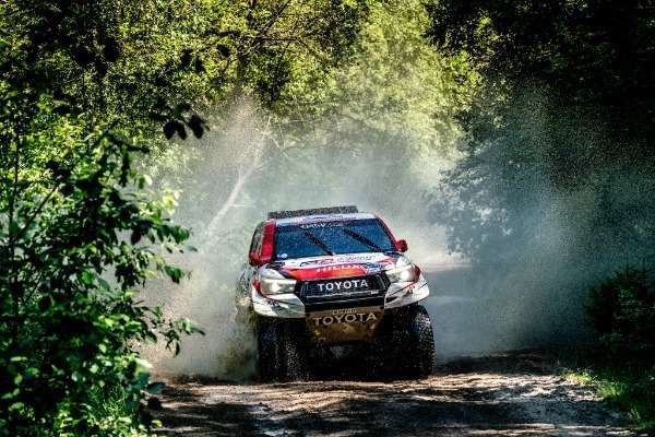 جانب من الرالي