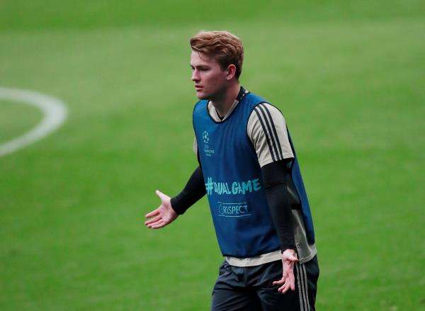 ماتياس دي ليخت