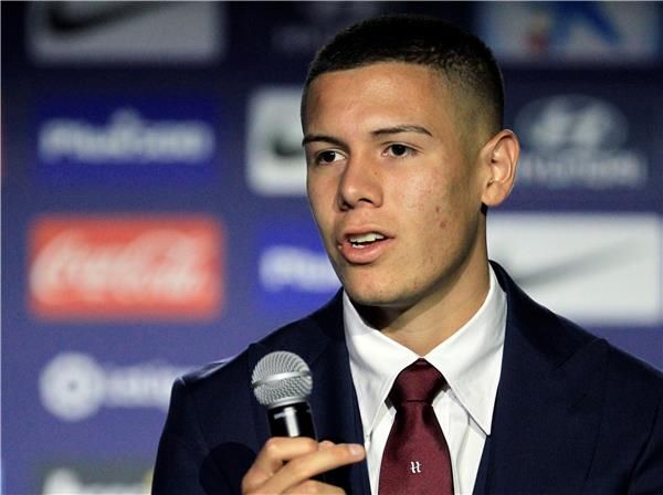 نيوين بيريز 