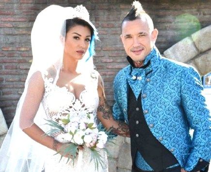 ناينجولان وزوجته