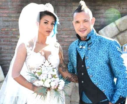 ناينجولان وزوجته