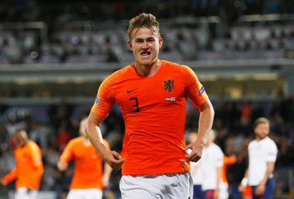 ماتياس دي ليخت