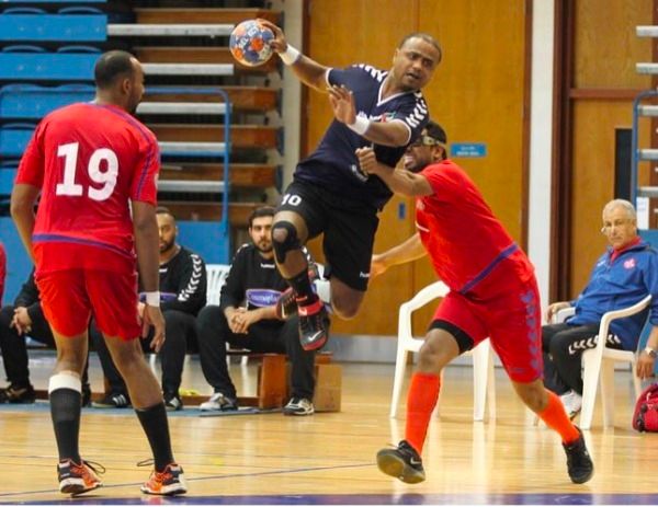 من الدوري الإماراتي