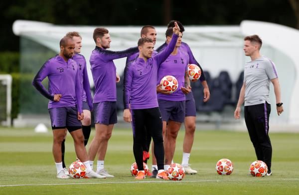 لاعبو توتنهام - أرشيفية