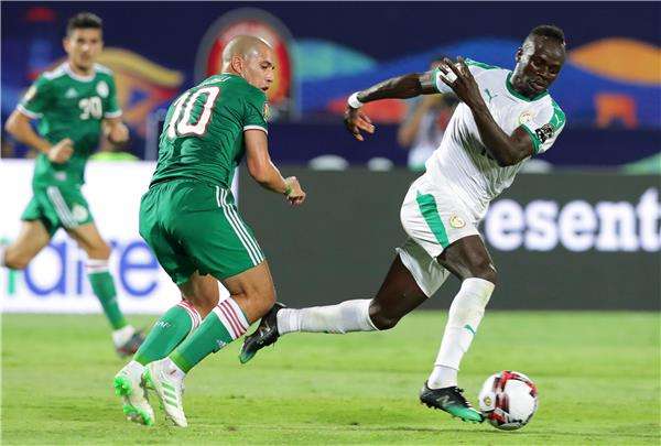 لقاء الدور الأول بين المنتخبين