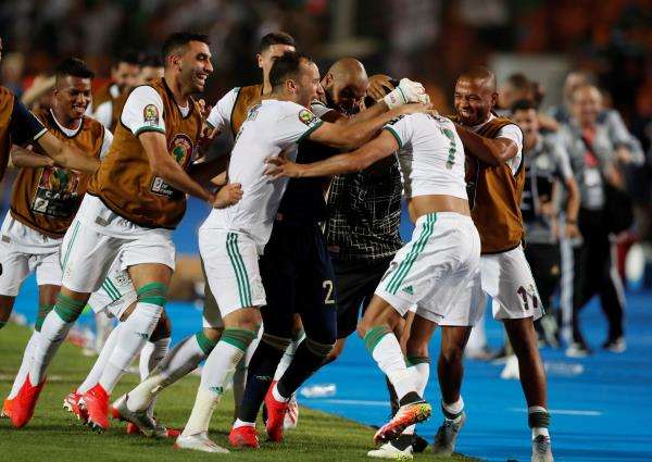 لاعبو منتخب الجزائر