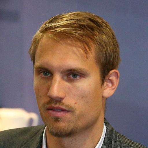 اليكس إنجلوت