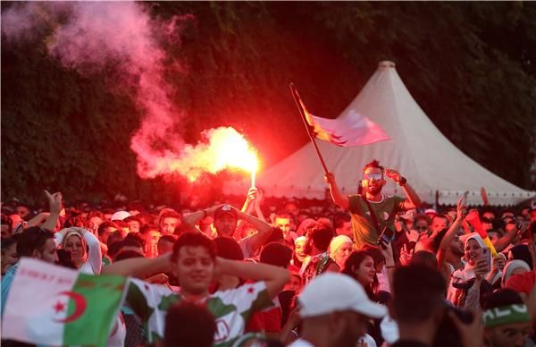 الجماهير الجزائرية