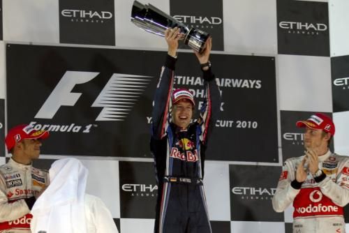 2010-11-14t152933z_01_yas23_rtridsp_3_motor-racing-prix_reuters