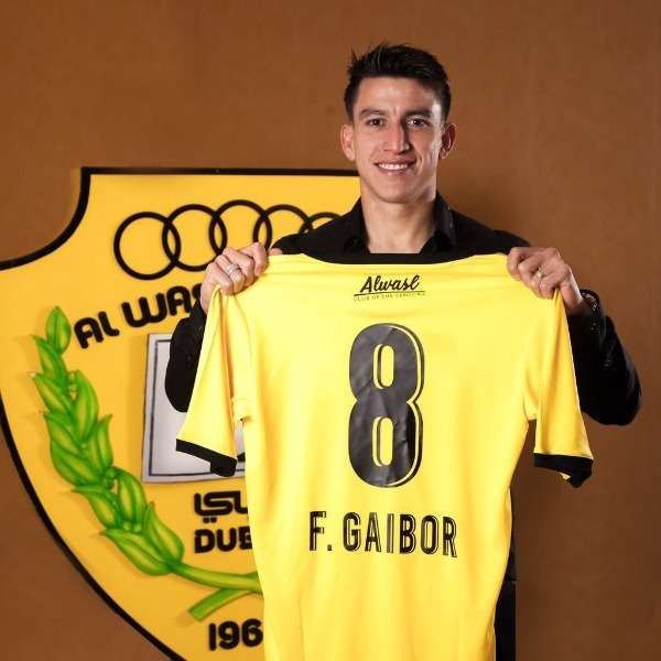 من تقديم اللاعب