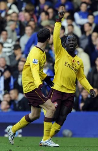 2010-11-14t154221z_01_nvr03_rtridsp_3_soccer-england_reuters