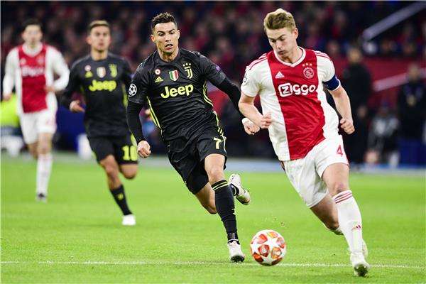 ماتياس دي ليخت وكريستيانو رونالدو