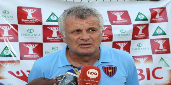 زوران مانولوفيتش