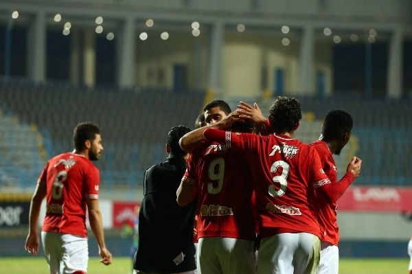 لاعبو الأهلي