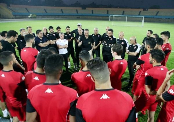 من لقاء وديع الجريء باللاعبين