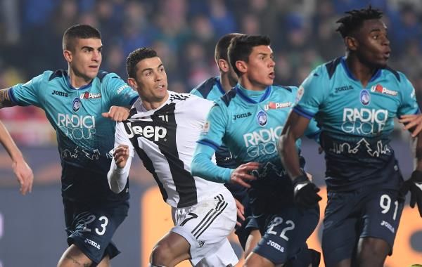 مانشيني يمين رونالدو