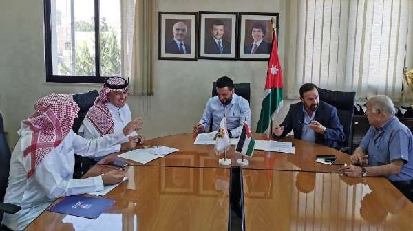 من توقيع الاتفاقية