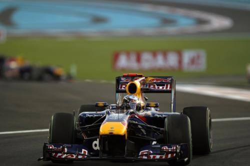 2010-11-14t141856z_01_yas16_rtridsp_3_motor-racing-prix_reuters