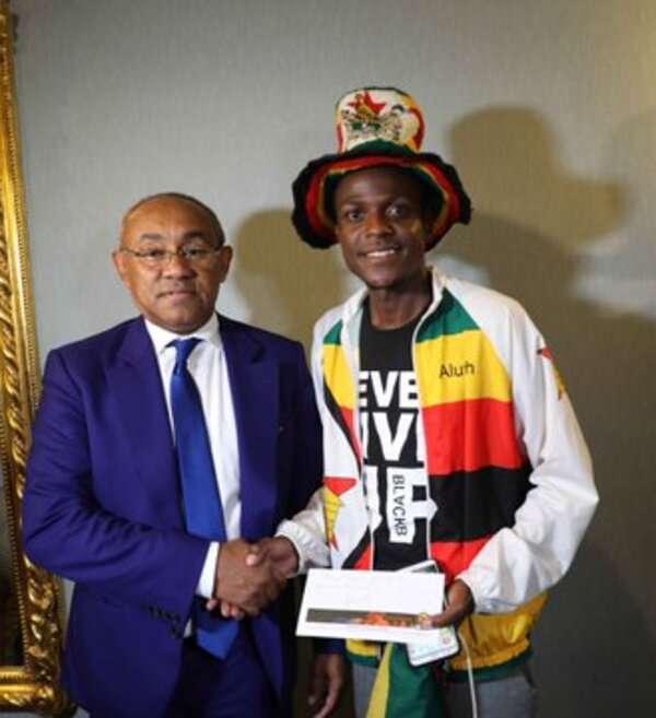 أحمد أحمد مع المشجع