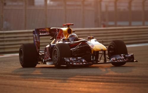 2010-11-13t151258z_01_yas64_rtridsp_3_motor-racing-prix_reuters