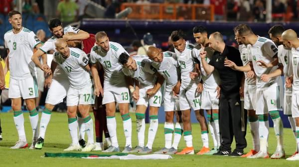  لاعبو المنتخب الجزائري