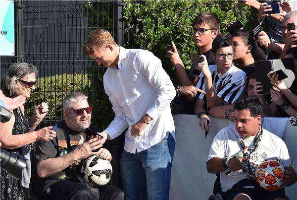 ماتياس دي ليخت