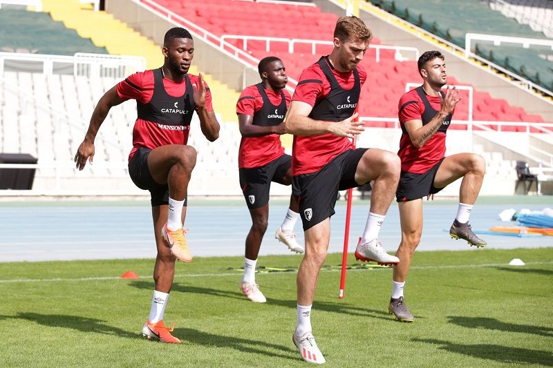 لاعبو بورنموث خلال التدريبات للموسم الجديد