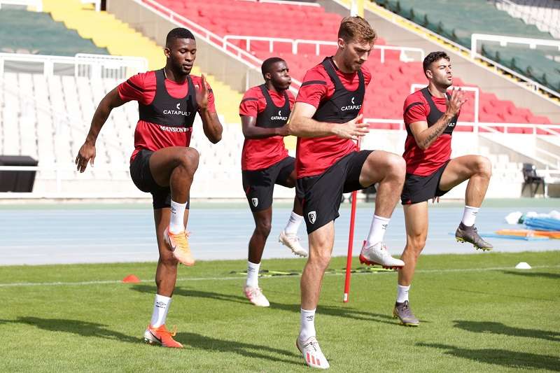 لاعبو بورنموث خلال التدريبات للموسم الجديد