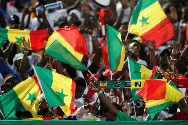 الجماهير السنغالية