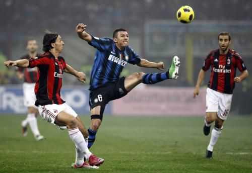 2010-11-14t205708z_01_gsp07_rtridsp_3_soccer-italy_reuters