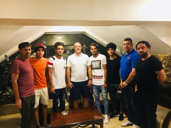 من تقديم اللاعبين 