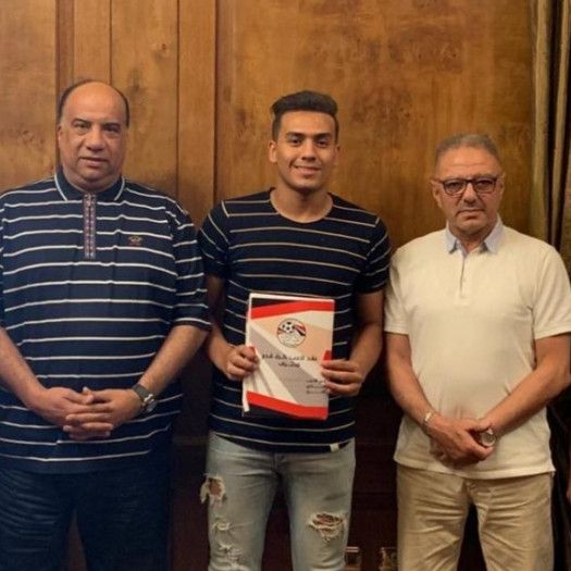 من تقديم اللاعب