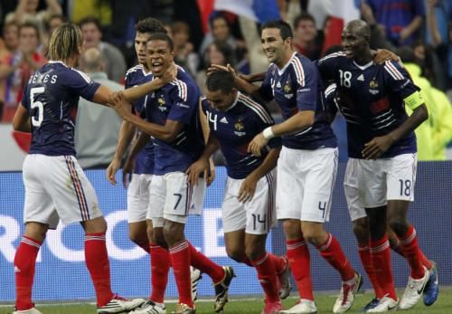 2010-10-09t213044z_01_jna35_rtridsp_3_soccer-euro_reuters